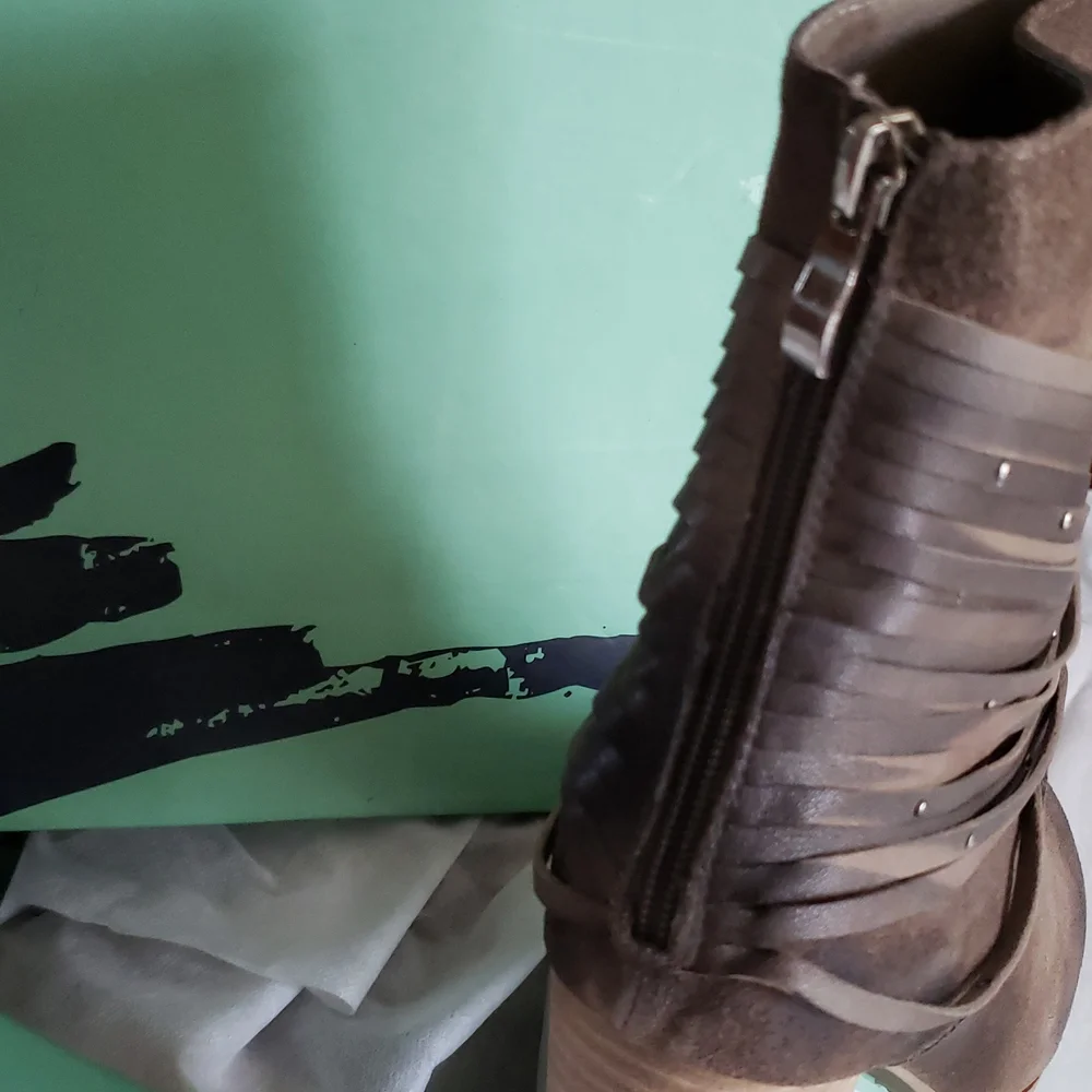 Antelope New BOOTS Suede Leather Stud Fringe Back Zip Ankle NWT Womens 9.5-10 - Picture 12 of 17